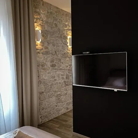 Borna And Franko Centre 公寓 *