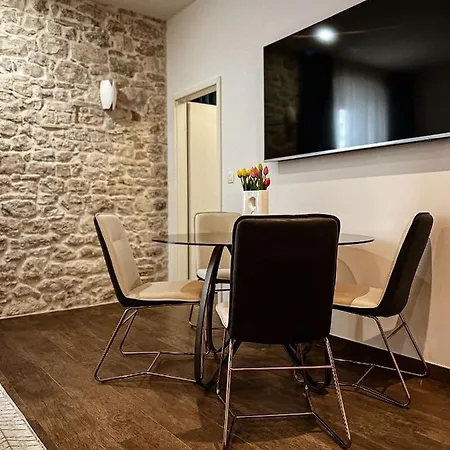 Borna And Franko Centre *