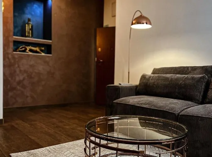 Borna And Franko Centre アパート *